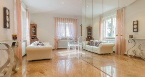 Piacenza- Villa composta da 3 appartamenti
